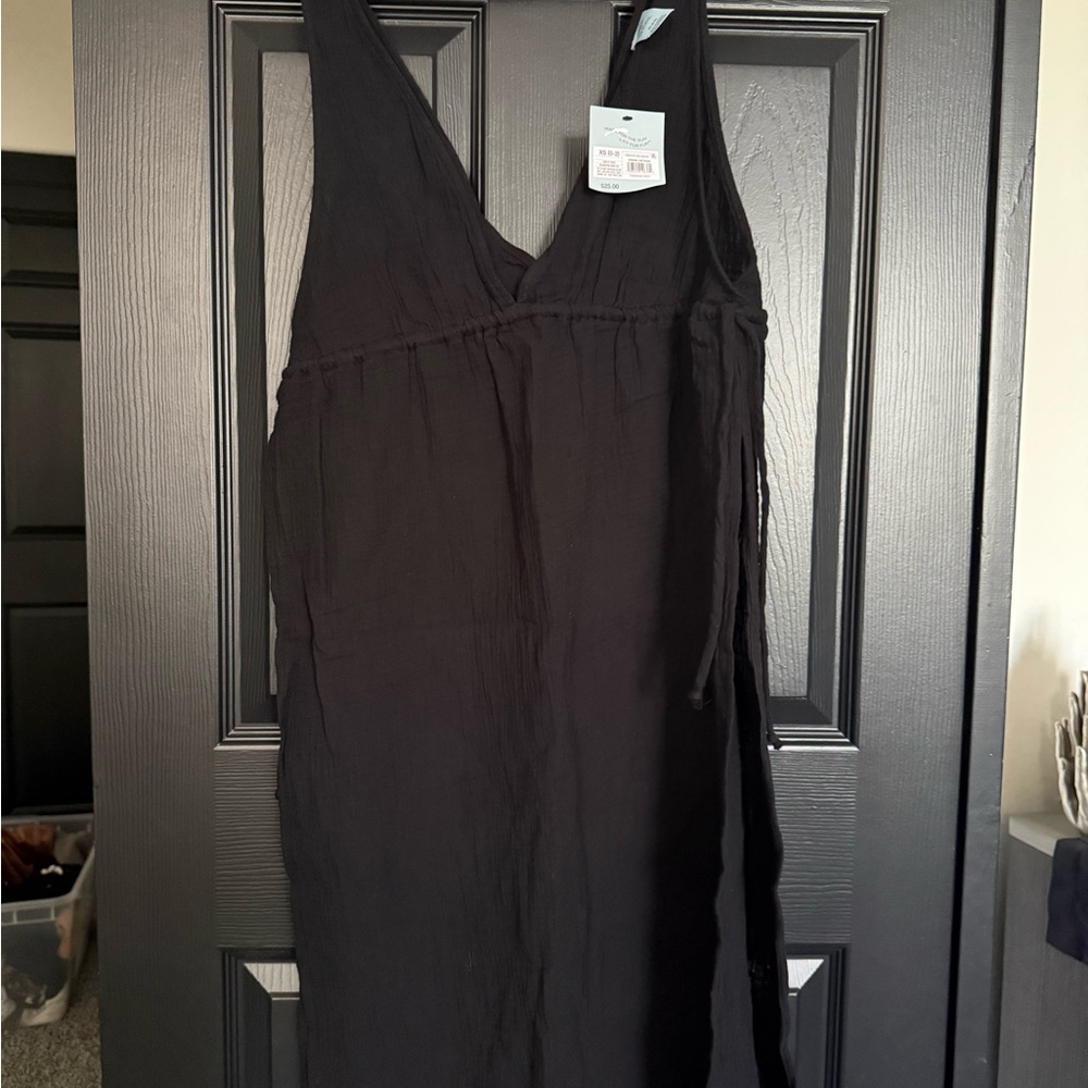Black Sleeveless Dress